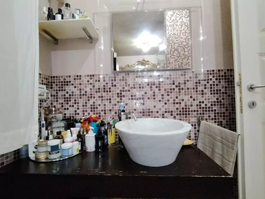 Immagine 13 di Villetta a schiera in vendita  a Massa