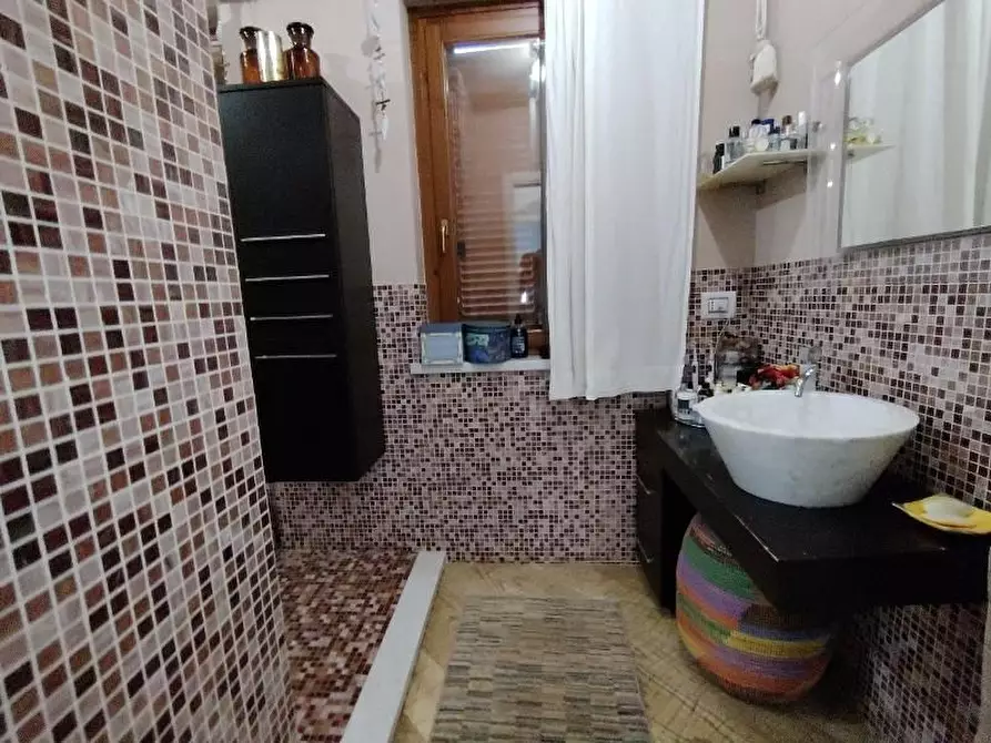 Immagine 14 di Villetta a schiera in vendita  a Massa