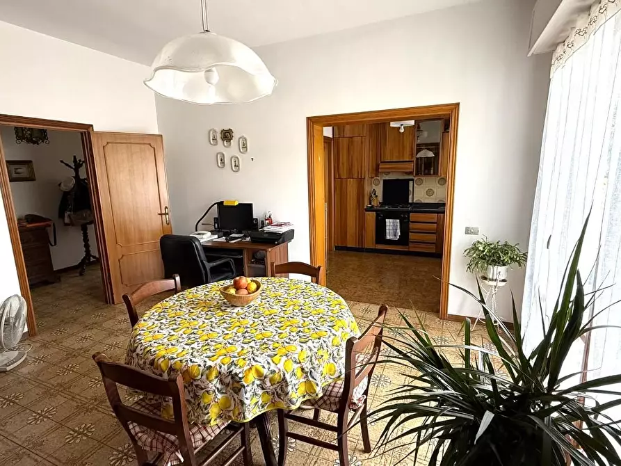 Immagine 17 di Villa in vendita  a Vicopisano