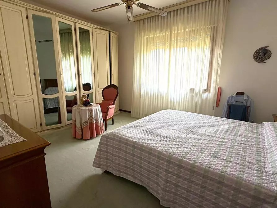 Immagine 9 di Villa in vendita  a Vicopisano