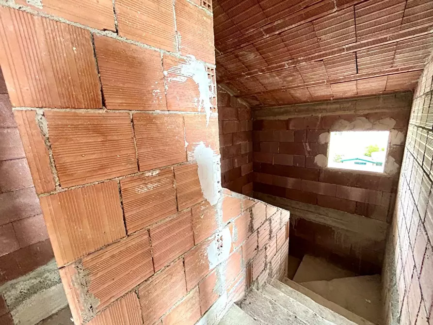 Immagine 15 di Villetta a schiera in vendita  a Pontedera