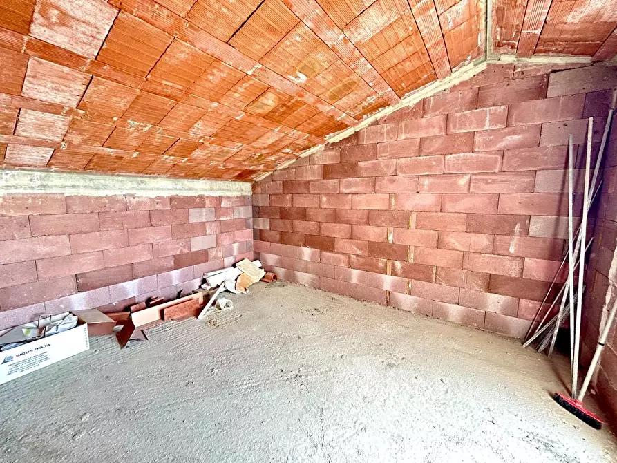 Immagine 16 di Villetta a schiera in vendita  a Pontedera