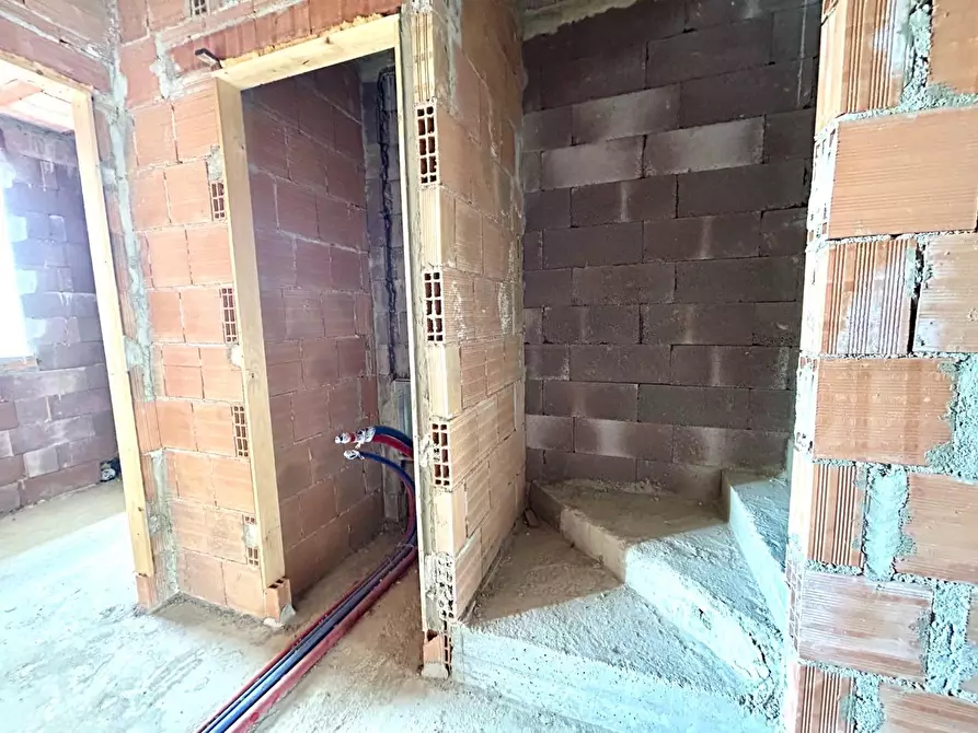 Immagine 8 di Villetta a schiera in vendita  a Pontedera