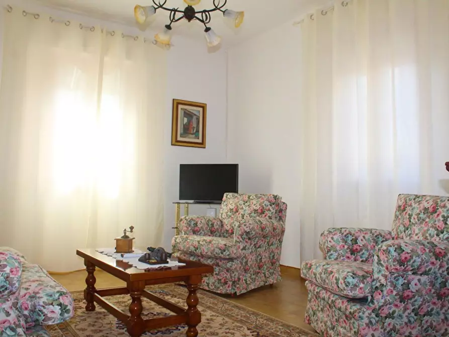 Immagine 13 di Casa indipendente in vendita  a Santa Maria A Monte