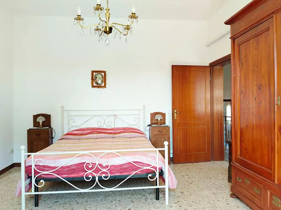 Immagine 23 di Casa indipendente in vendita  a Santa Maria A Monte