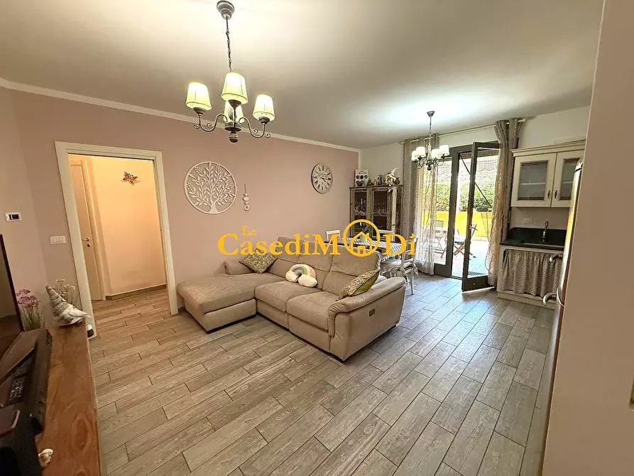 Immagine 3 di Appartamento in vendita  a Livorno