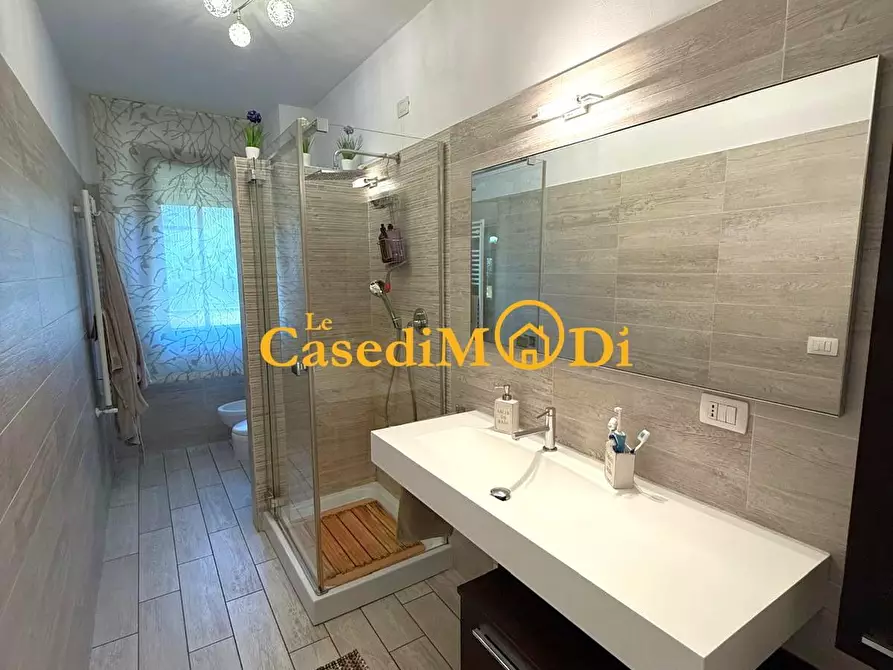 Immagine 32 di Appartamento in vendita  a Livorno