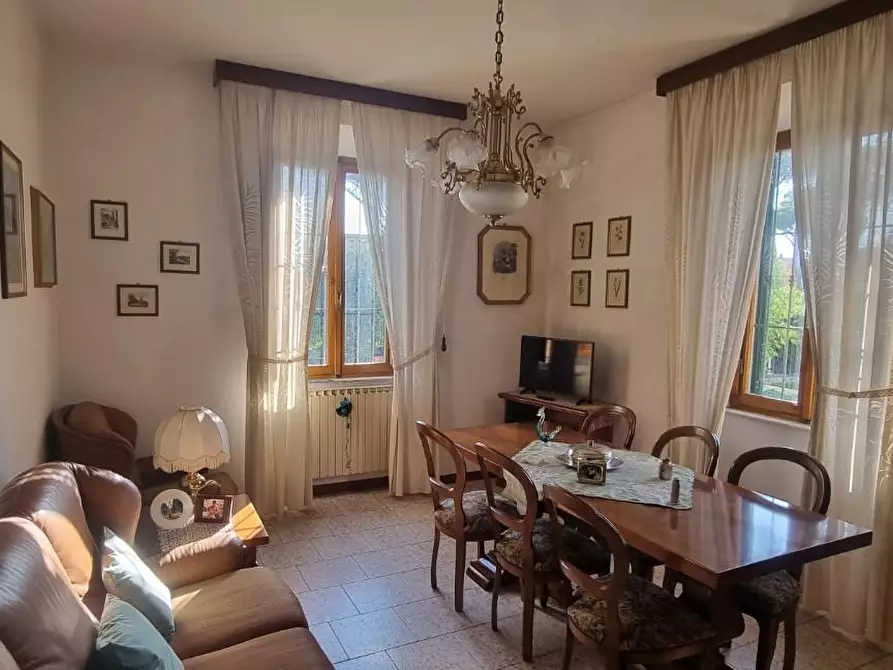 Immagine 2 di Casa bifamiliare in vendita  a Pisa