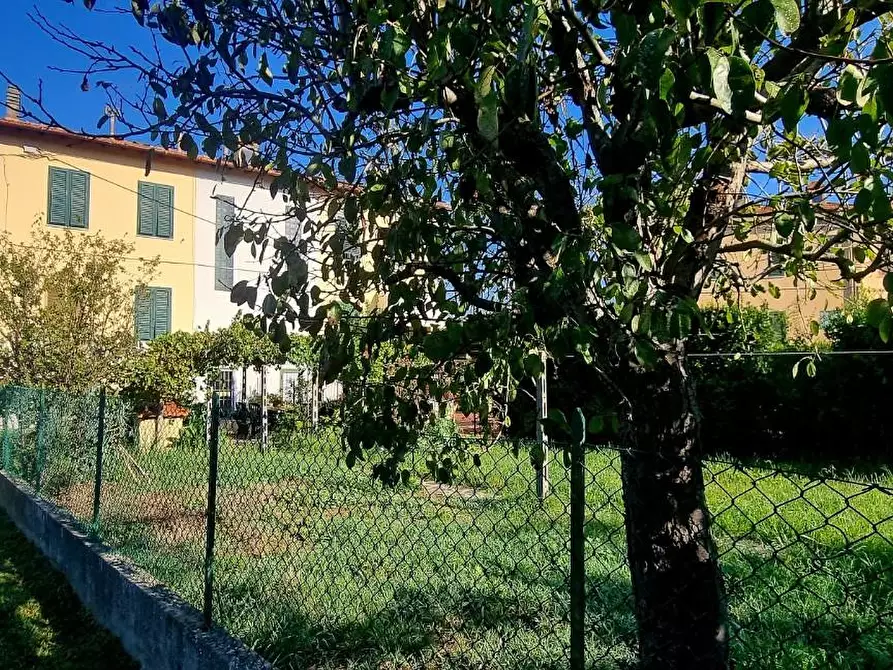 Immagine 1 di Casa bifamiliare in vendita  a Pisa