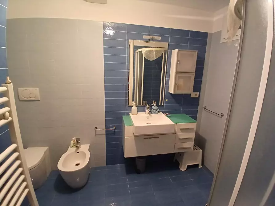 Immagine 12 di Villetta a schiera in vendita  a Massa