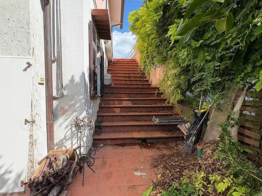 Immagine 16 di Appartamento in vendita  a Massa