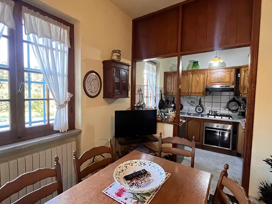 Immagine 7 di Villa in vendita  a Seravezza