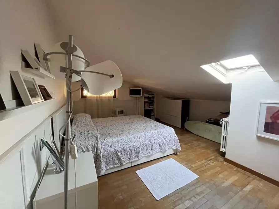 Immagine 10 di Villa in vendita  a Seravezza