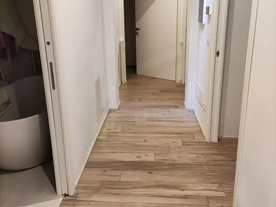 Immagine 23 di Villa in vendita  a Carrara