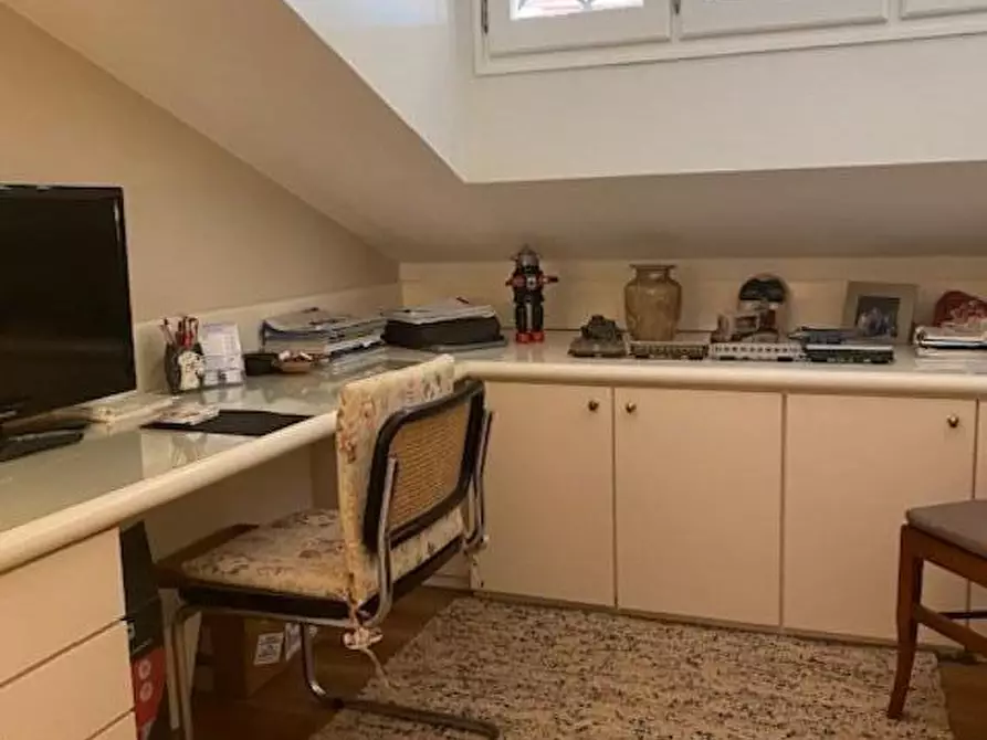 Immagine 6 di Casa bifamiliare in vendita  a Camaiore