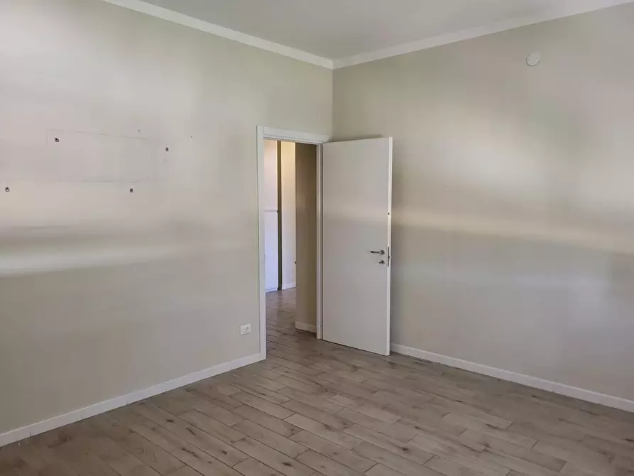 Immagine 14 di Appartamento in vendita  a Carrara