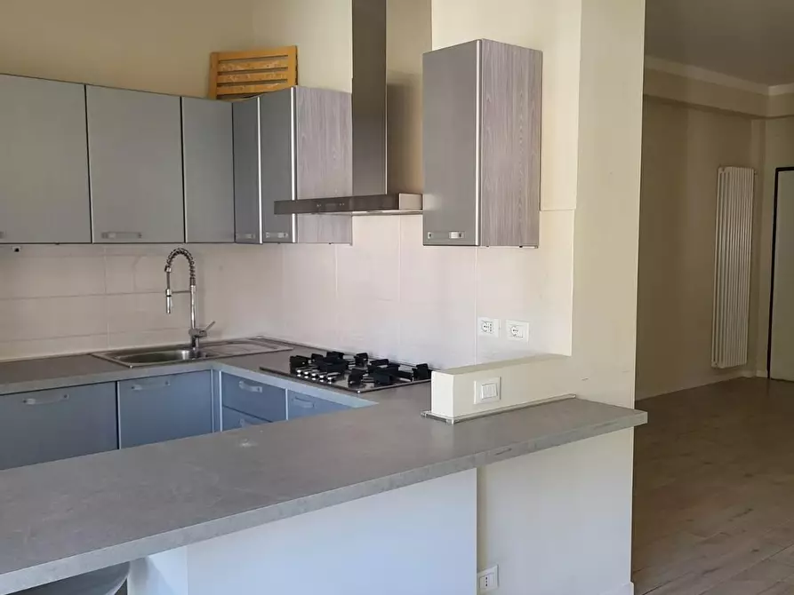 Immagine 4 di Appartamento in vendita  a Carrara