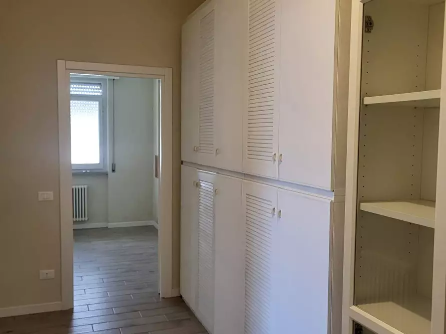 Immagine 8 di Appartamento in vendita  a Carrara