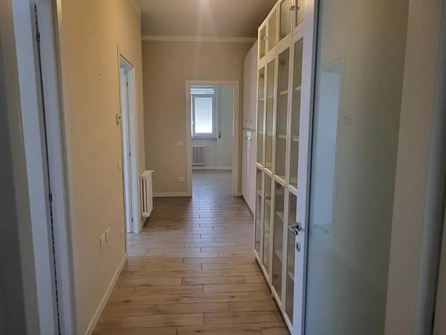 Immagine 9 di Appartamento in vendita  a Carrara