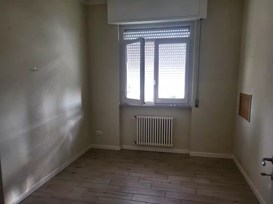 Immagine 24 di Appartamento in vendita  a Carrara