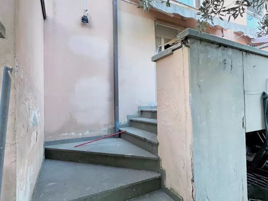 Immagine 23 di Villetta a schiera in vendita  a Vecchiano