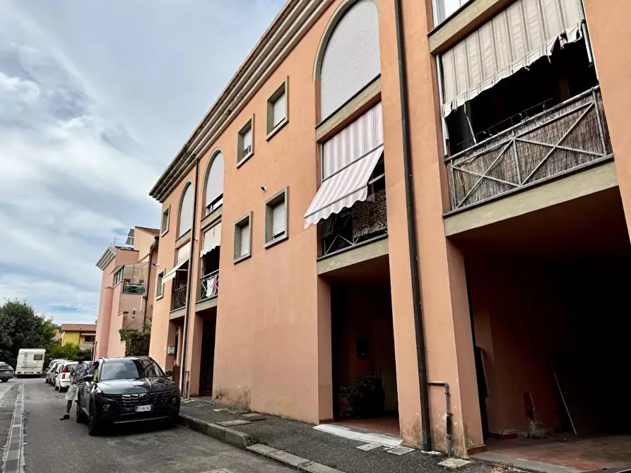 Immagine 1 di Villetta a schiera in vendita  a Vecchiano