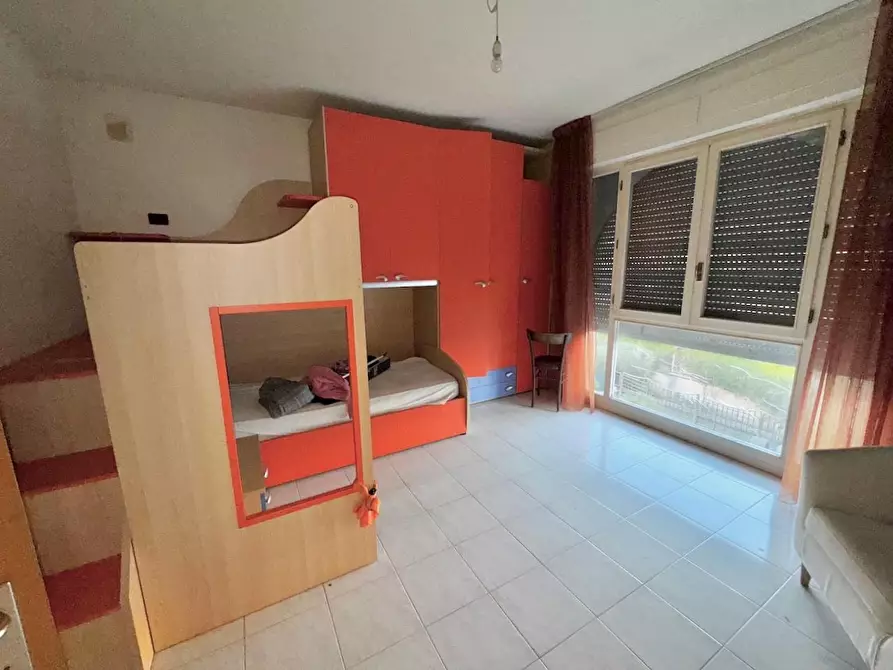 Immagine 40 di Villetta a schiera in vendita  a Vecchiano