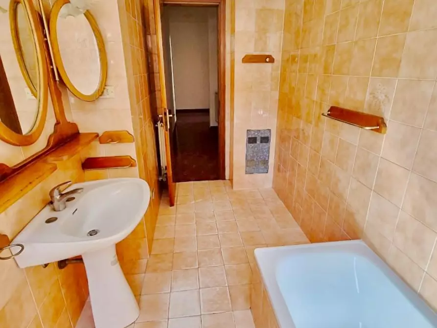 Immagine 40 di Appartamento in vendita  a Pisa