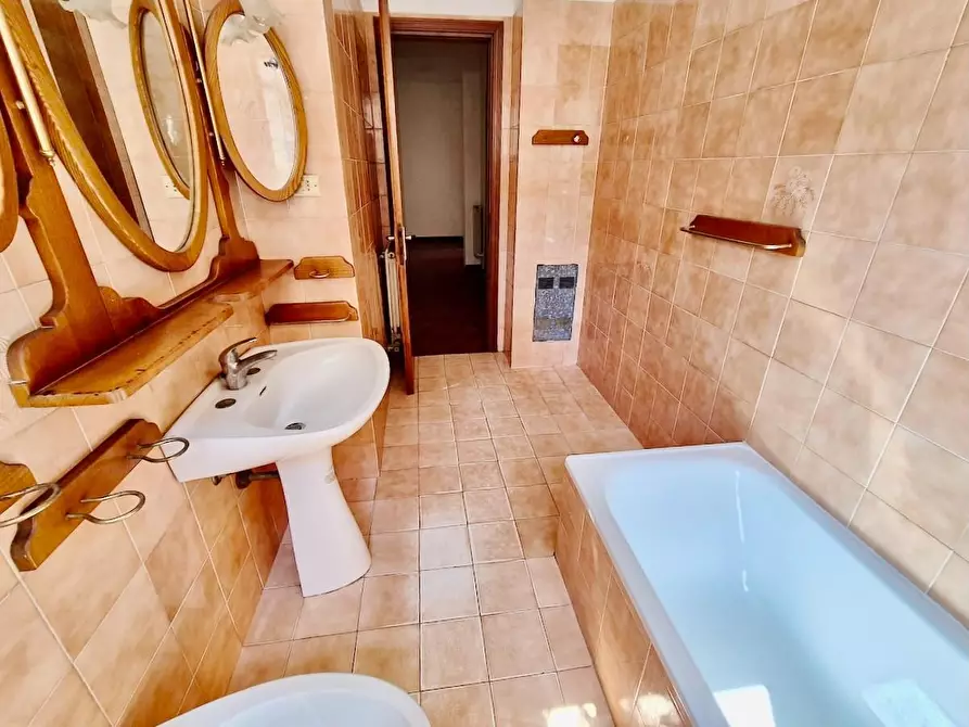 Immagine 39 di Appartamento in vendita  a Pisa