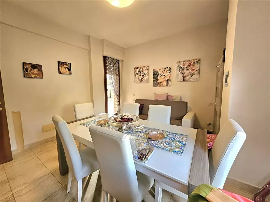 Immagine 4 di Appartamento in vendita  a Massa