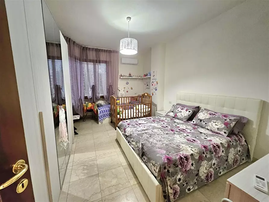 Immagine 13 di Appartamento in vendita  a Massa