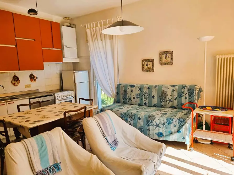 Immagine 4 di Appartamento in vendita  a Massa