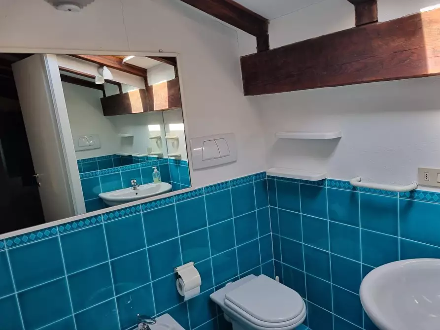 Immagine 22 di Appartamento in vendita  a Massa