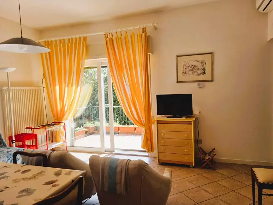 Immagine 8 di Appartamento in vendita  a Massa