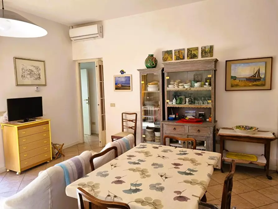 Immagine 3 di Appartamento in vendita  a Massa