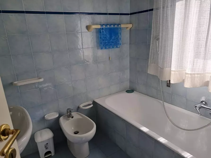 Immagine 15 di Appartamento in vendita  a Massa