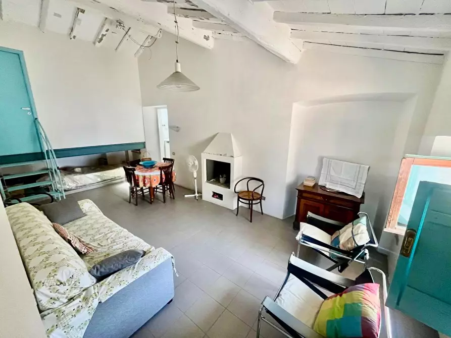 Immagine 5 di Appartamento in vendita  a Massa