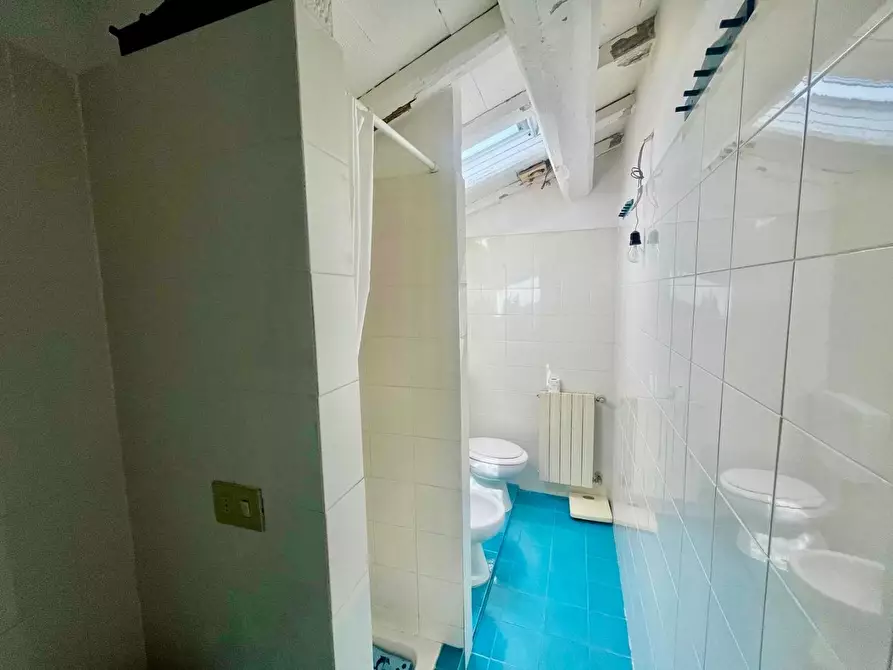 Immagine 10 di Appartamento in vendita  a Massa