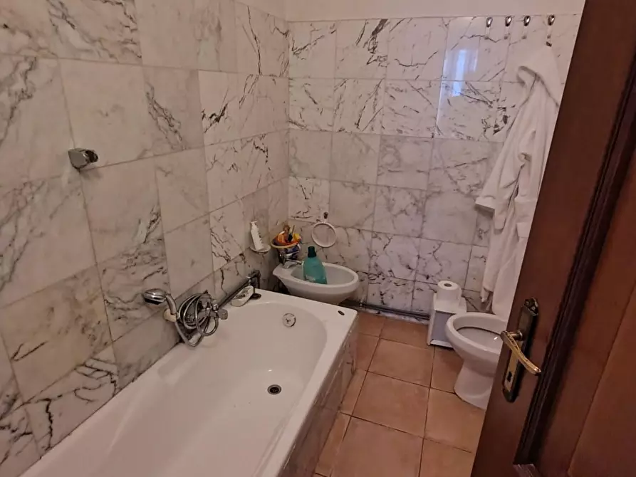 Immagine 9 di Casa bifamiliare in vendita  a Carrara