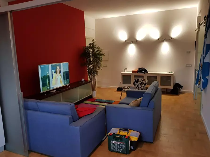 Immagine 5 di Appartamento in vendita  a Siena