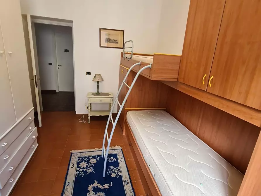 Immagine 9 di Appartamento in affitto  a Massa