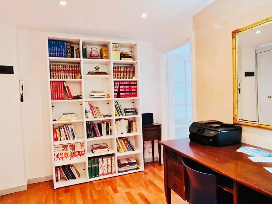 Immagine 6 di Appartamento in vendita  a La Spezia