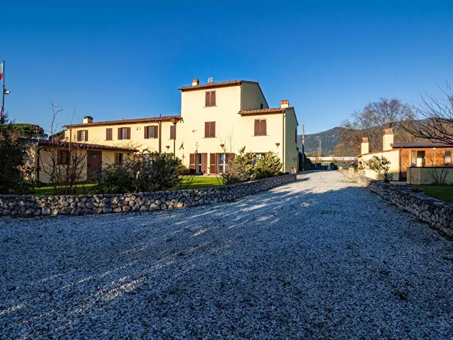 Immagine 1 di Casa colonica in vendita  a Vicopisano