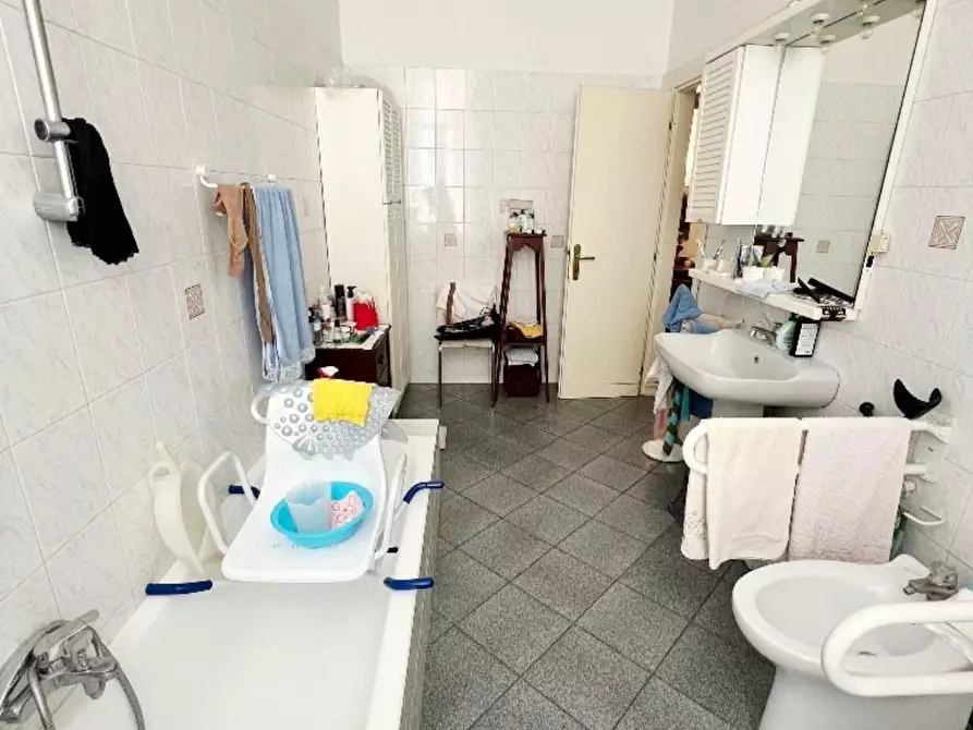 Immagine 7 di Appartamento in vendita  a La Spezia