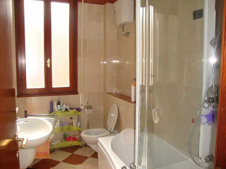 Immagine 6 di Appartamento in affitto  a Pisa