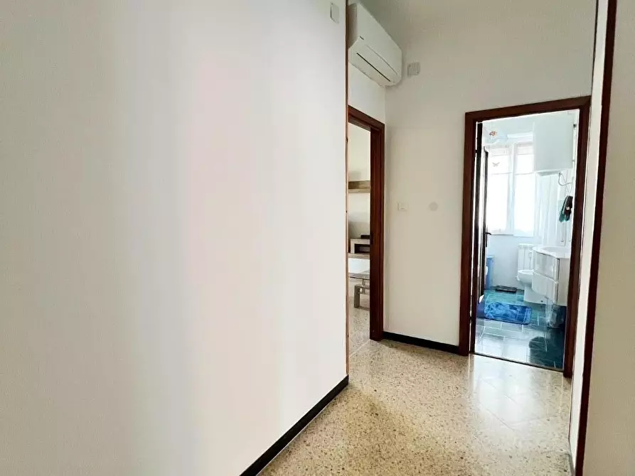 Immagine 10 di Appartamento in vendita  a La Spezia