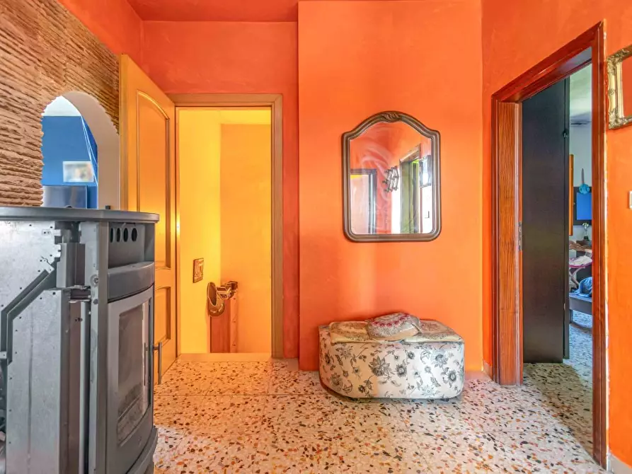 Immagine 24 di Casa indipendente in vendita  a Santa Maria A Monte