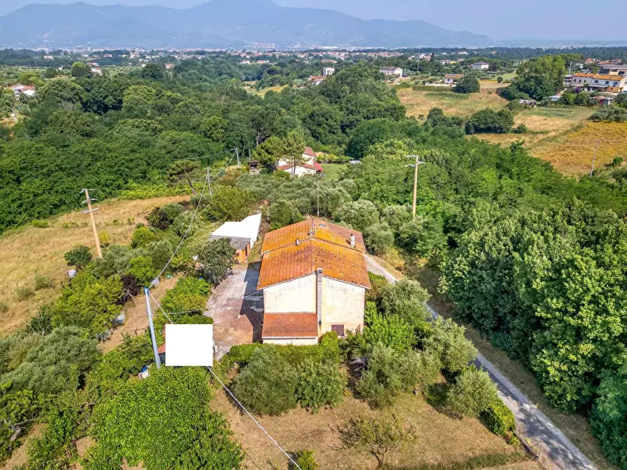 Immagine 5 di Casa indipendente in vendita  a Santa Maria A Monte