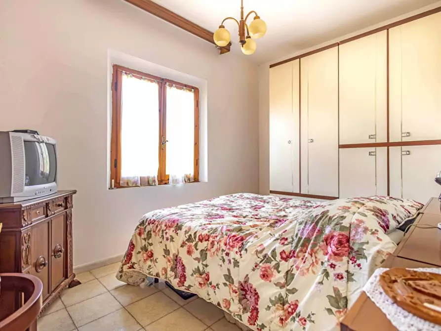 Immagine 21 di Casa indipendente in vendita  a Santa Maria A Monte