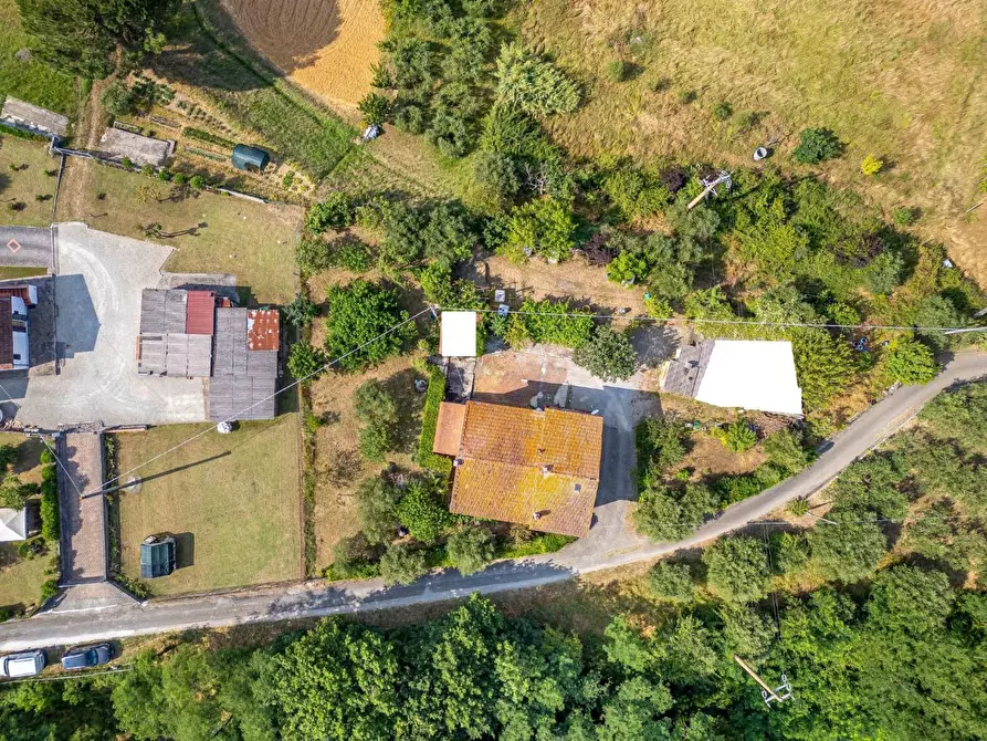 Immagine 8 di Casa indipendente in vendita  a Santa Maria A Monte